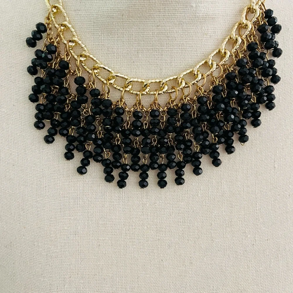 Boutique Elegant Black and Gold Tiered Statement Necklace-NEW